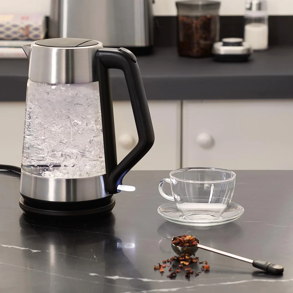 OXO 7.4-Cup Black Stainless Steel Cordless Electric Kettle With Automatic Shut-off 8 OXO 7.4-Cup Black Stainless Steel Cordless Electric Kettle With Automatic Shut-off - Image 6