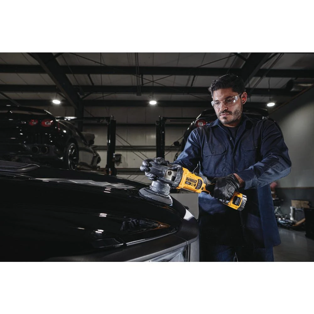 DEWALT 20-Volt MAX XR Cordless Brushless 5 In. Variable Speed Random Orbit Polisher With (2) 20-Volt 5.0Ah Batteries & Charger 16 DEWALT 20-Volt MAX XR Cordless Brushless 5 In. Variable Speed Random Orbit Polisher With (2) 20-Volt 5.0Ah Batteries & Charger - Image 14