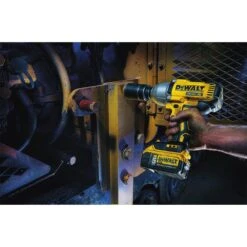 DEWALT FLEXVOLT 60-Volt MAX Brushless 1-7/8 In. SDS MAX Rotary Hammer, (2) FLEXVOLT 9.0Ah Batteries & 1/2 In. Impact Wrench 29 DEWALT FLEXVOLT 60-Volt MAX Brushless 1-7/8 In. SDS MAX Rotary Hammer, (2) FLEXVOLT 9.0Ah Batteries & 1/2 In. Impact Wrench -Tool Discount Store dewalt power tool combo kits dch733x2wdcf899b 31 1000