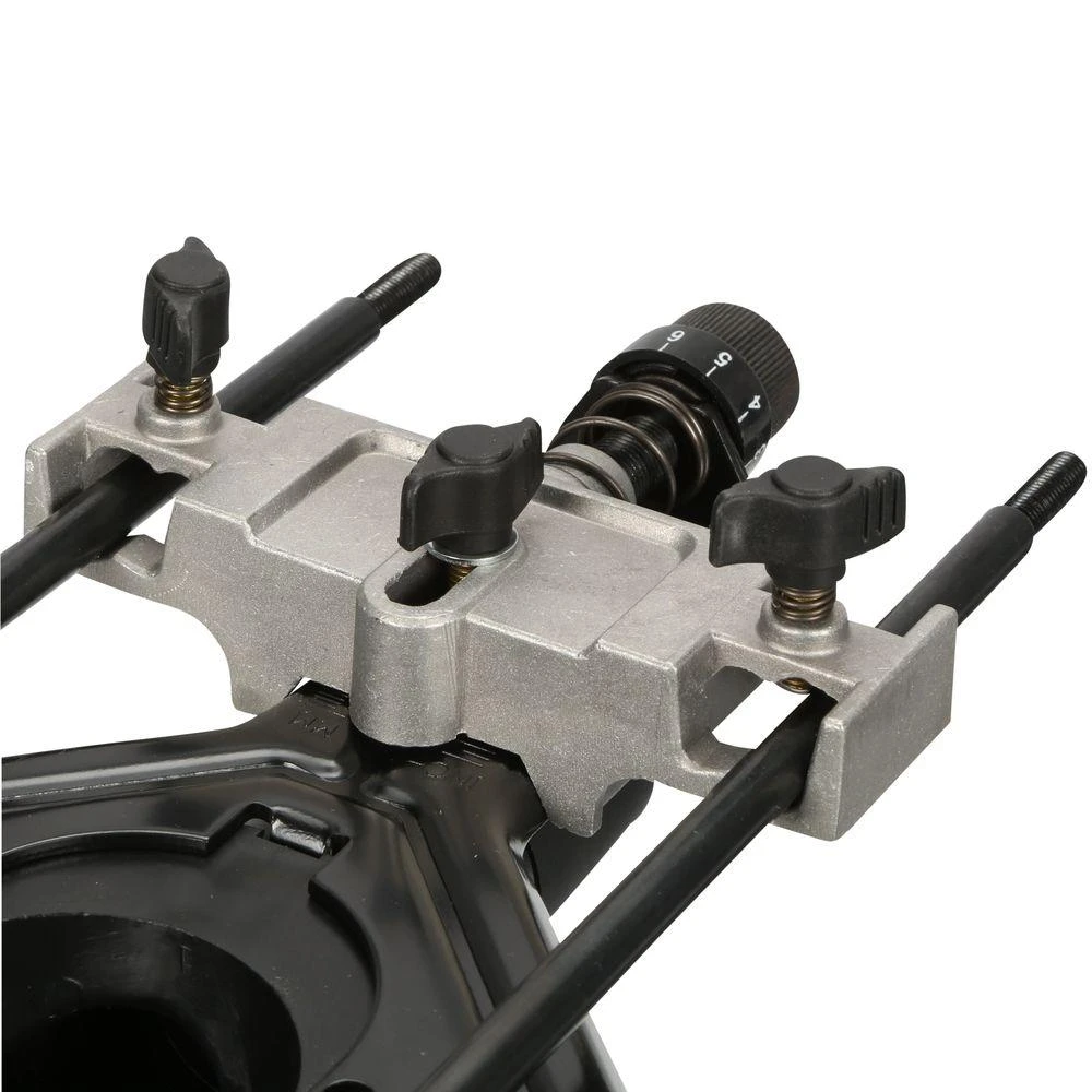 DEWALT Universal Edge Guide With Dust Collection 4 DEWALT Universal Edge Guide With Dust Collection - Image 2