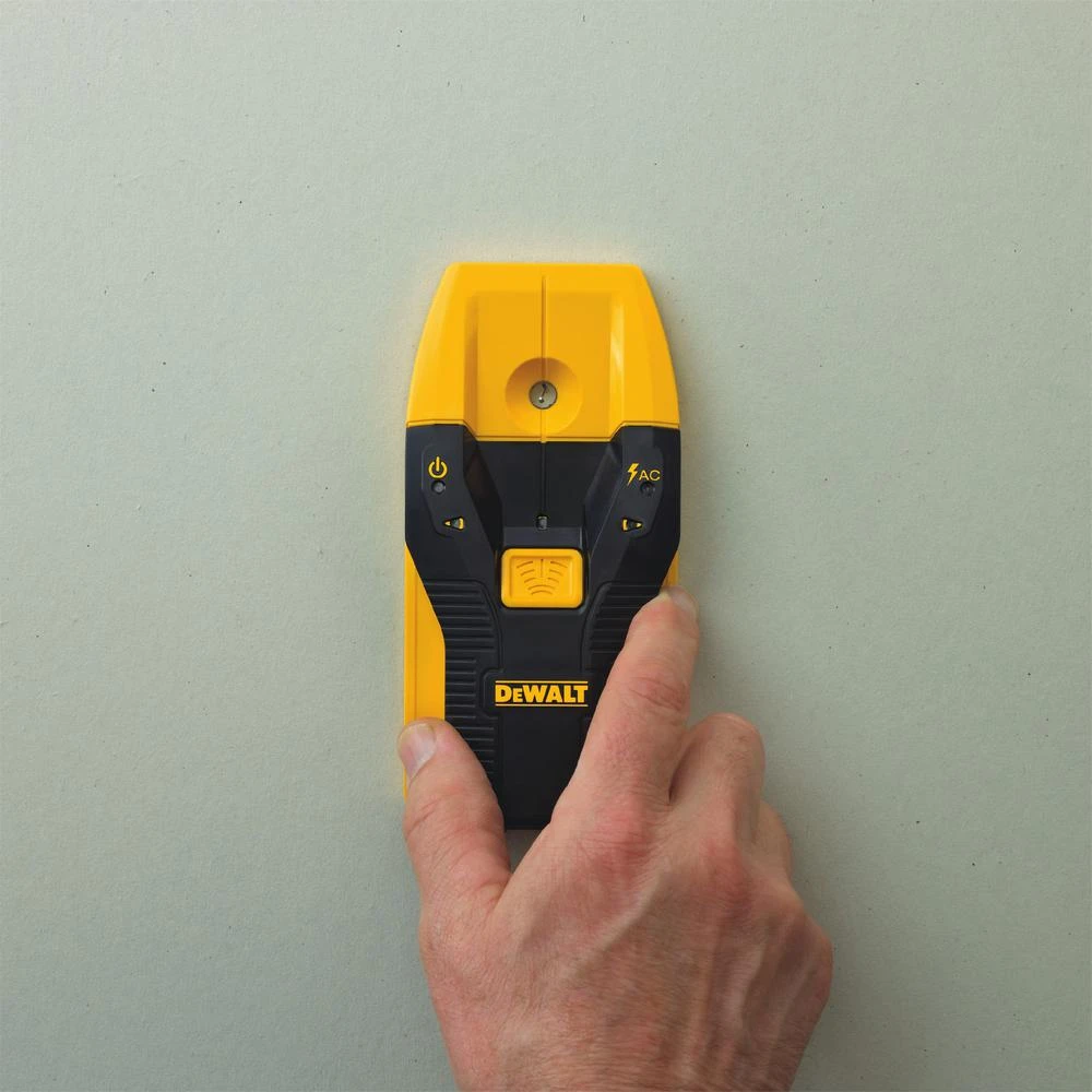 DEWALT 3/4 In. Stud Finder With Bonus 20 Oz. Hammer 9 DEWALT 3/4 In. Stud Finder With Bonus 20 Oz. Hammer - Image 7