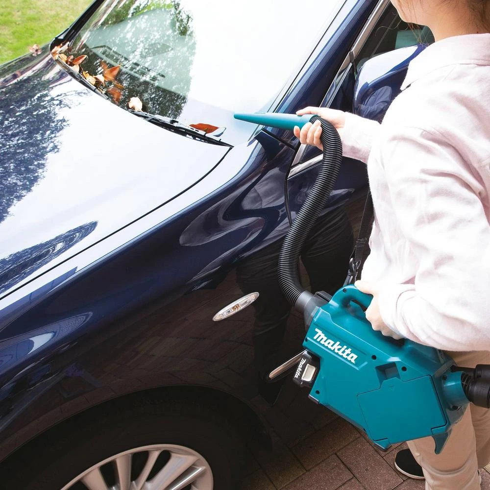 Makita 12-Volt 2.0 Ah MAX CXT Lithium-Ion Cordless Vacuum Kit 5 Makita 12-Volt 2.0 Ah MAX CXT Lithium-Ion Cordless Vacuum Kit - Image 3