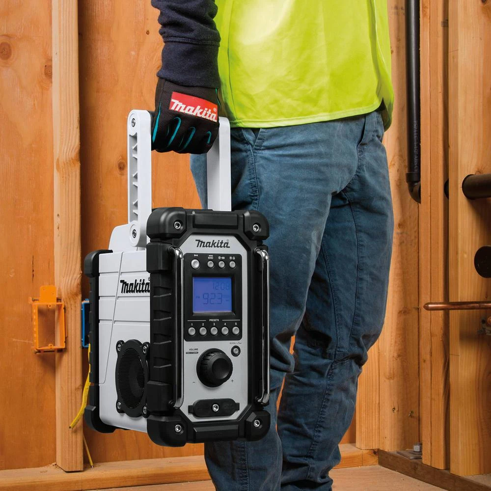 Makita 18-Volt LXT Lithium-Ion Cordless Job Site Radio (Tool-Only) 5 Makita 18-Volt LXT Lithium-Ion Cordless Job Site Radio (Tool-Only) - Image 3