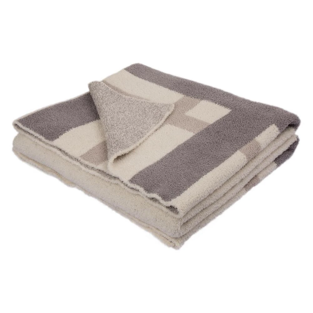 Glitzhome 60 In. L X 50 In. W, 1050g Knitted Polyester Geometric Pattern Feather Yarn Throw Blanket 9 Glitzhome 60 In. L X 50 In. W, 1050g Knitted Polyester Geometric Pattern Feather Yarn Throw Blanket - Image 7